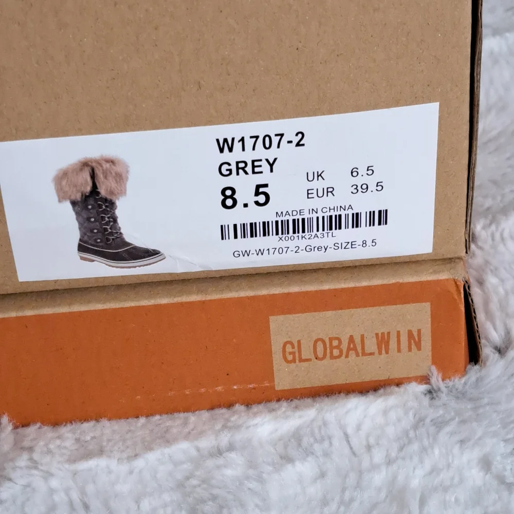 Global Win Quilted gray fur warm tall Duck Boot winter Snow boots. Size 8.5.